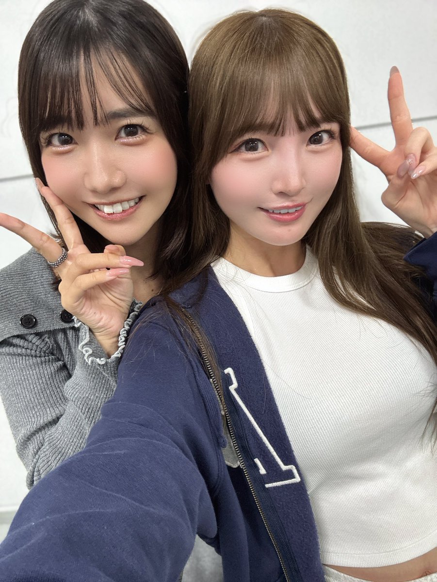 監禁部屋にお邪魔してきた💕💕💕
作業中断してゆらとお話してくれたの（ ;  ; ）♡きすゆらです💋🌸 https://t.co/aA79BeQzHE