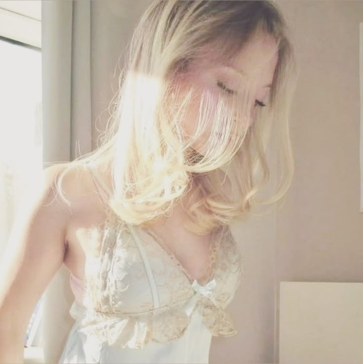 floraspeony's tweet photo. · · ─ ·ʚɞ· ─ · ·
kaya's #edtwt #moothunt day 2 💕
22 °❀ bmi 21.9 °❀ 175cm °❀
cw 67kg ۶ৎ
· · ─ ·ʚɞ· ─ · · 
• minors dni ‼️
• sh(ed)twt dni ‼️
• pro recovery
· · ─ ·ʚɞ· ─ · ·
i love reading, movies, shows and studying languages 💕
♡  ノ  ↻   to be moots 𑣲⋆ https://t.co/mlTwLQaMZM