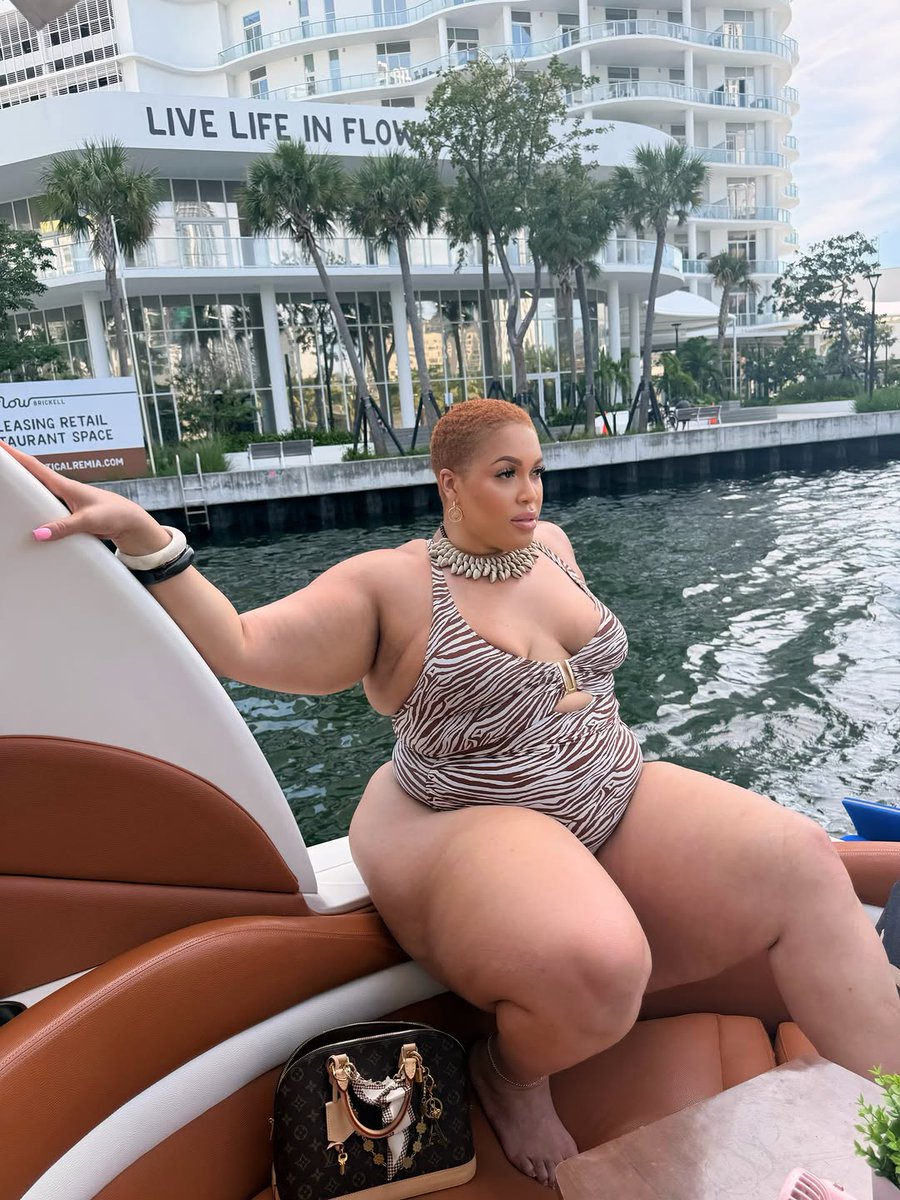PLUS SIZE APPRECIATION HUB 2 tweet media