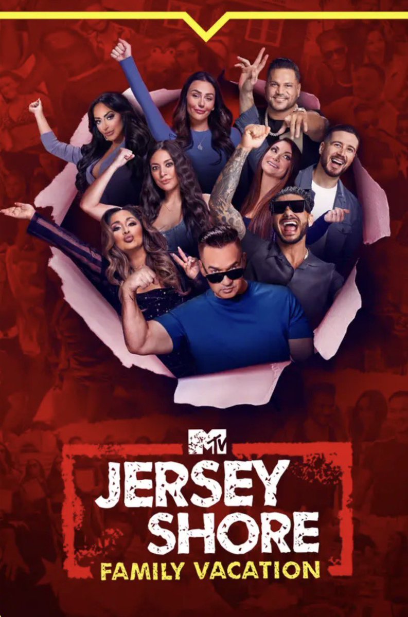 DJPaulyD's tweet photo. JERZDAY THURSDAY is officially here! Catch the premiere episode of Jersey Shore Family Vacation TONIGHT at 8/7c on MTV. #JSFamilyVacation 🦆 https://t.co/5fCrTZ1VPC