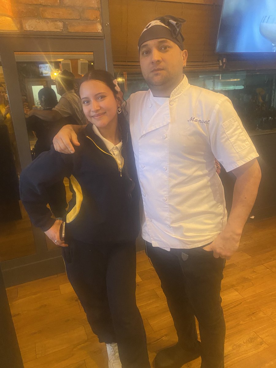 CBlearninghub's tweet photo. JCSP trip to Woodford &amp; Wings. Fabulous food, great bonding activity and an inspiration talk by Rory one of the owners. Followed of course by desert and some dancing!Thanks to all the amazing staff in Woodfire &amp; Wings https://t.co/ESpf8ufvLu