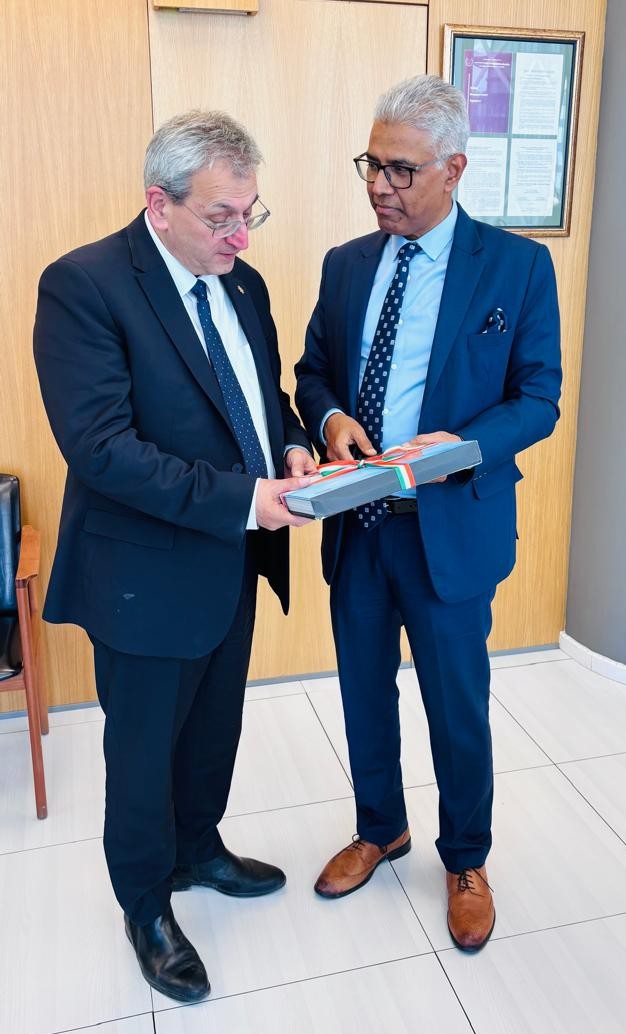 India 🇮🇳 in Republic of Cyprus 🇨🇾 tweet media
