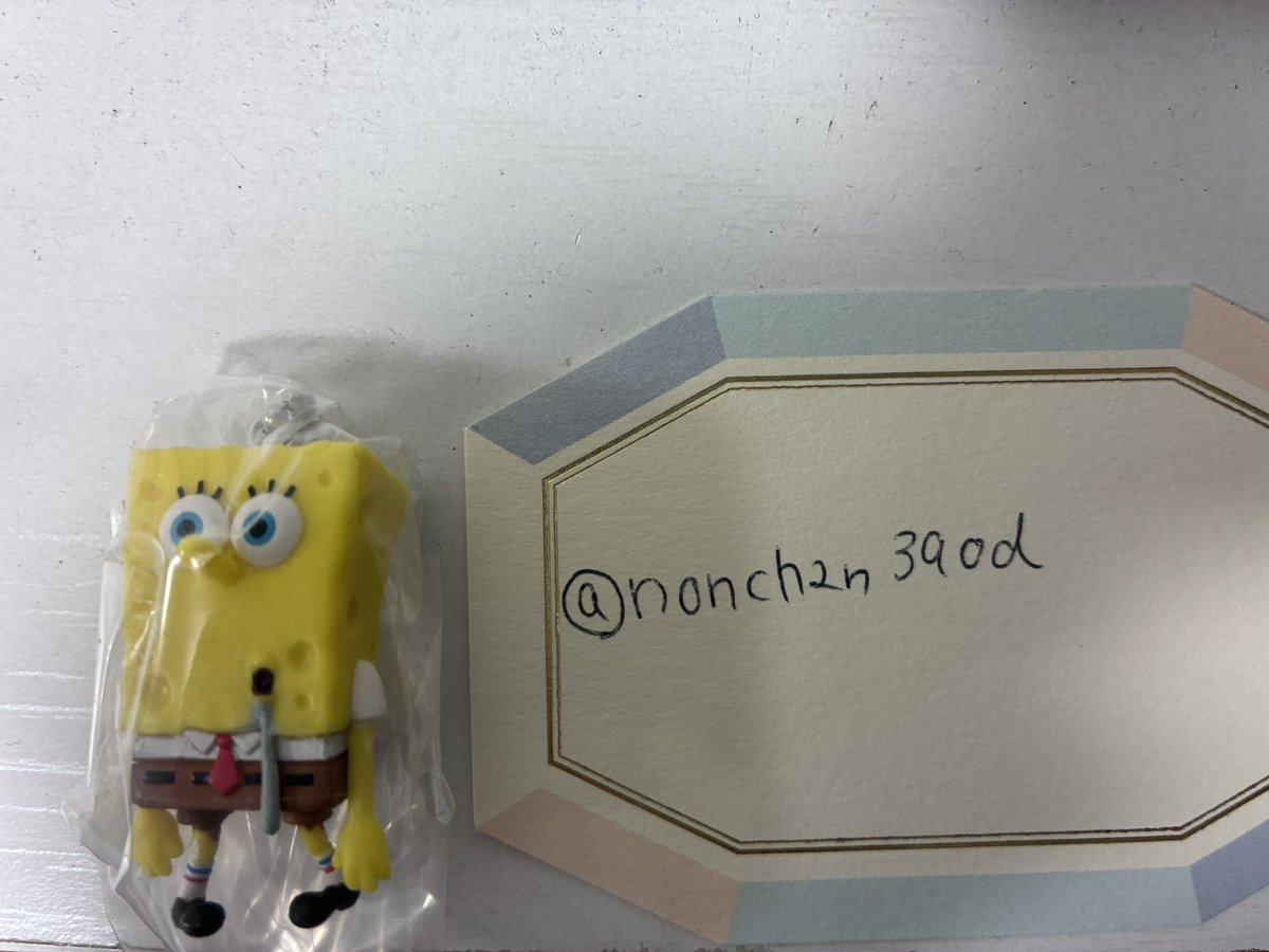 nonchan390d's tweet photo. @chiba_5221 初めまして！
スポンジボブ　よだれを所持しております。
交換していただくことは可能でしょうか？
お返事お待ちしております。 https://t.co/Ow6OeqrQ4S