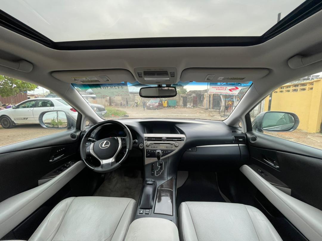 Anonymous_1858's tweet photo. Foreign Used 2014 RX350 
Newly cleared✅️
Fullest option💯
Buy and drive
Price :- 25.5m
Location:- Egbeda.. https://t.co/SmemR2WaQG