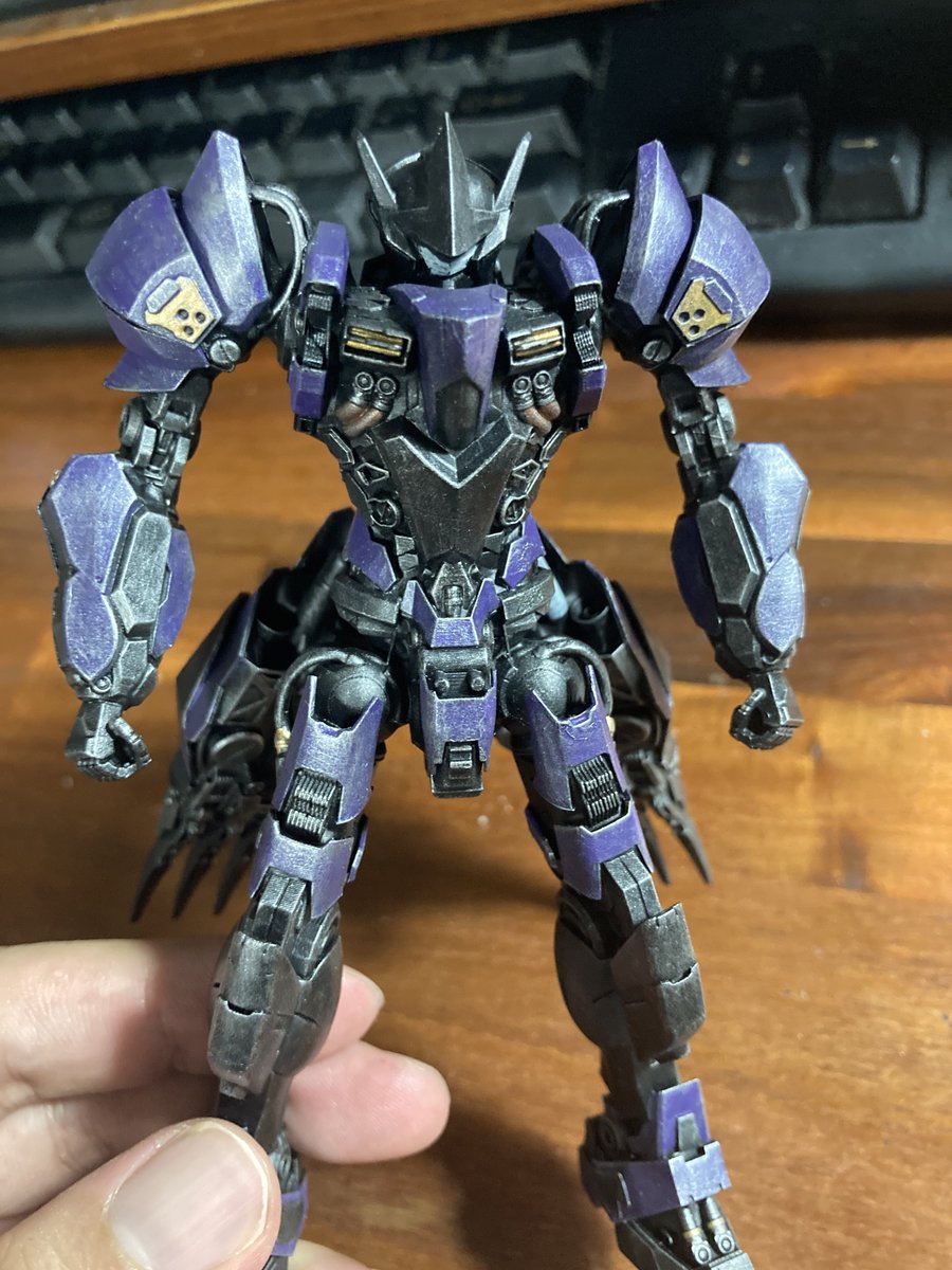オリロボ「ダチュラ」リアルフィギュア編

金属感の追加