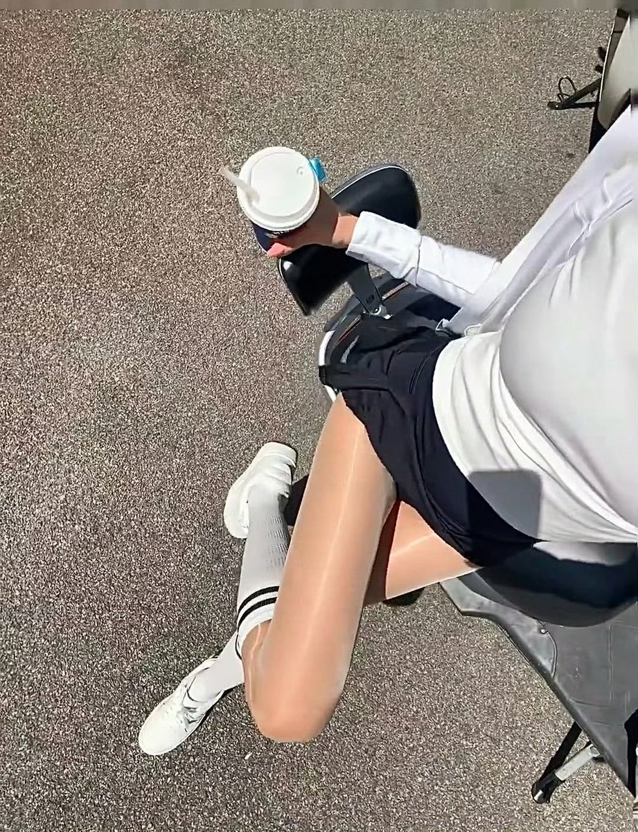 真的非常非常感谢大家的支持，玩X5个月了，也收到了20个门槛的支持，到达了2000个fo，这是一条抽奖帖子
24h内🩷点赞➕评论抽2个宝宝免费过门
💌一定要评论区评论才能抽，有我vx的宝宝中奖会送原味或者写真自选～
@hongxiutian

@kongguyoul

@xiaodaidare

@xiaomidare https://t.co/IB9gDQwaor