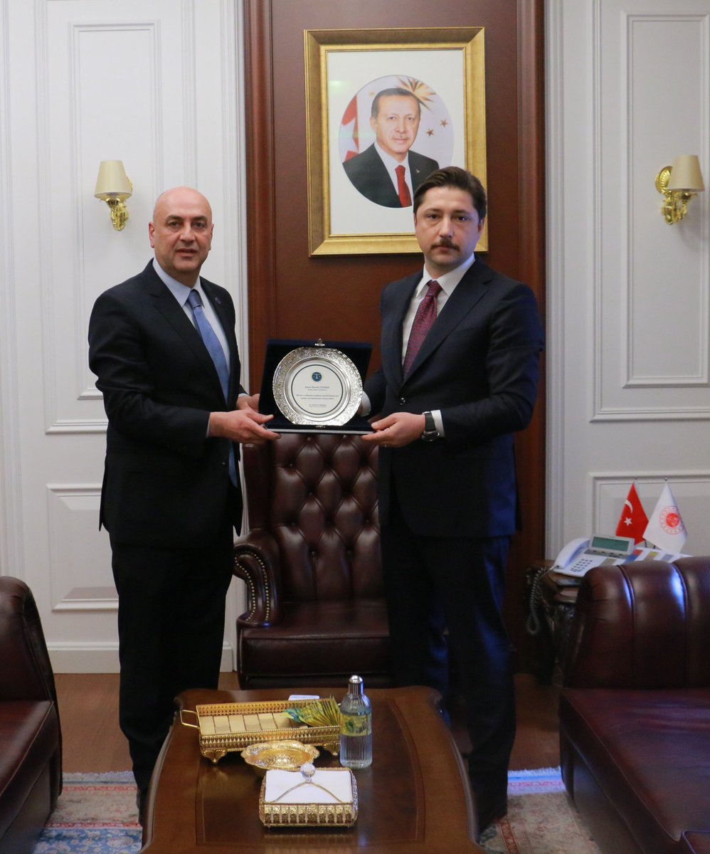 gokhanagdemir's tweet photo. Adalet Bakan Yardımcısı Sayın Burak Ceyhan’ı makamında ziyaret ettim.

Görüşmede, 12. Yargı Paketi düzenlemeleri kapsamında;

•Avukatlara Ücretsiz Silah Ruhsatı Hakkı tanınmasını ile 
•Kamu Avukatlarının Özlük Haklarını güçlendirmeye yönelik hazırladığımız çalışma dosyasının son halini takdim ederek fikir alışverişinde bulunduk.

Adalet Bakan Yardımcısı Sayın Burak Ceyhan’a nazik kabulleri, ilgileri ve destekleri için teşekkür ederim. @ceyhanburakab