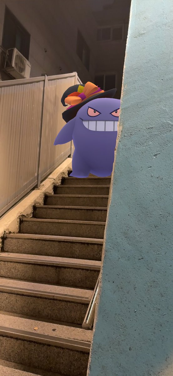 JJU_BO's tweet photo. 계단 위에 숨어 있던 팬텀
#PokemonGOsnapshot https://t.co/mCPPHtb0JC