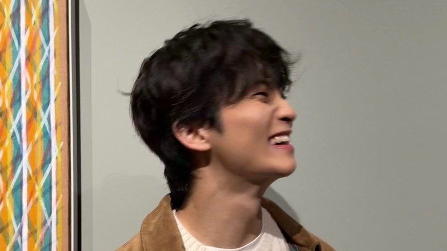 i soo love his smile