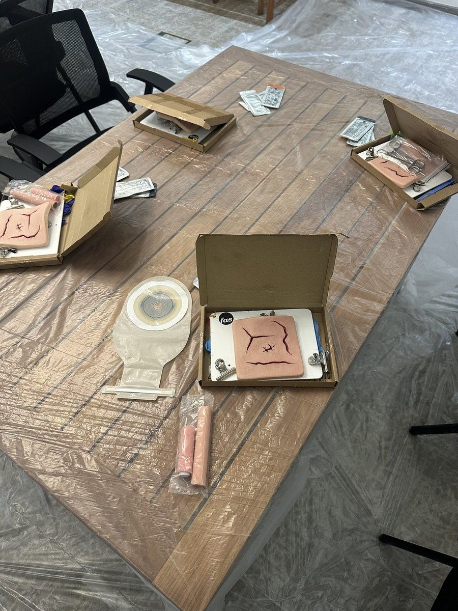 DRAnmarSemilan's tweet photo. How to create the perfect stoma 

DR Aisha abdulrahman
DR Anmar  semilan 

#sscrssa
#andalusiahj https://t.co/fmr8d82pv6