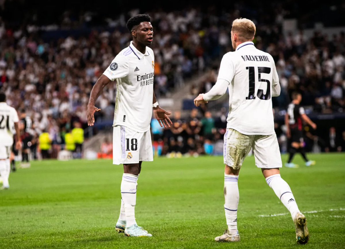 Tchouameni le ha dado tal hostia a Valverde que han tenido que llevar al uruguayo al hospital para que le cosieran una brecha. [Vía Marca]

La novela mejora en cada hora que pasa.