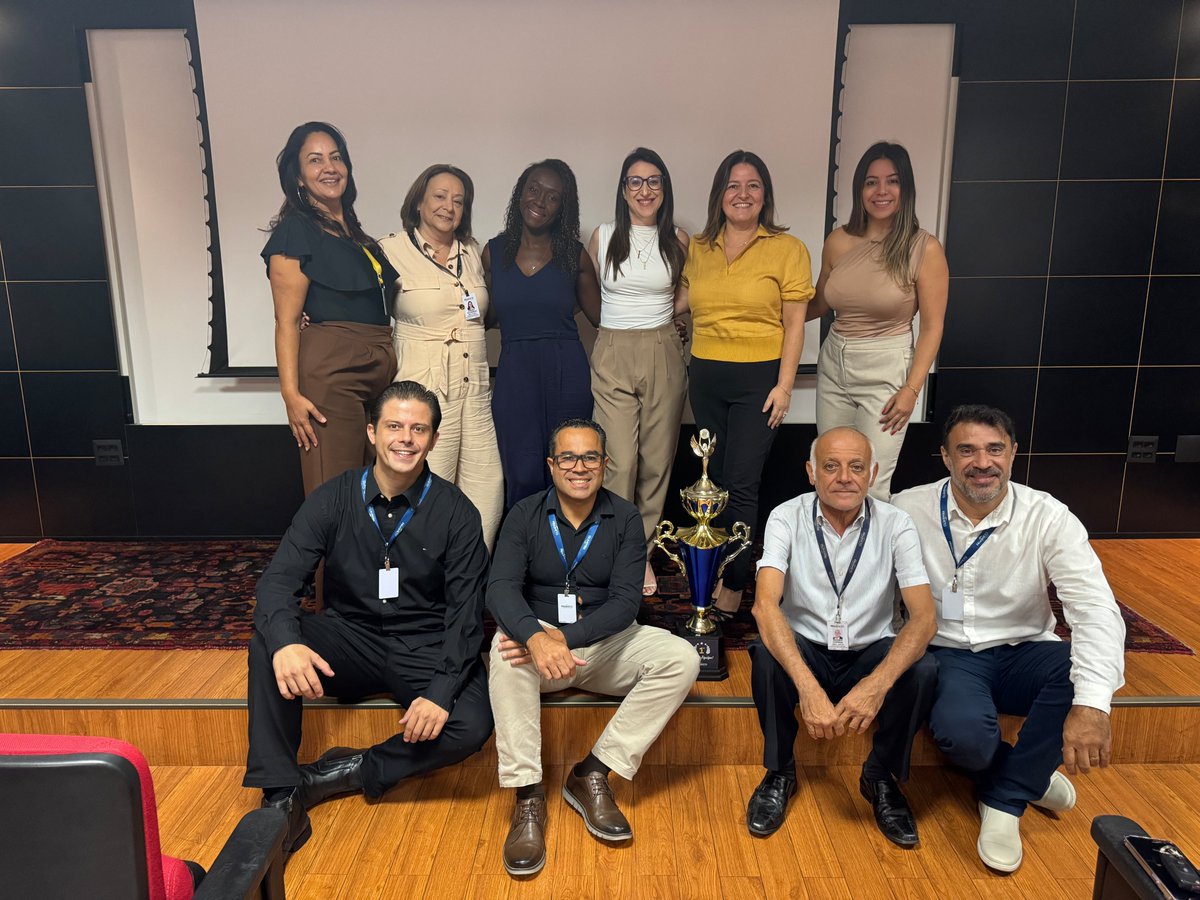 FriasNeto's tweet photo. Celebramos quem faz a diferença todos os dias! 

Reconhecemos os destaques comerciais do mês de abril e suas equipes, que se dedicaram com excelência, compromisso e grandes resultados. Cada conquista é reflexo de trabalho em equipe, foco e dedicação em entregar sempre o melhor. https://t.co/kXj8AotvZP