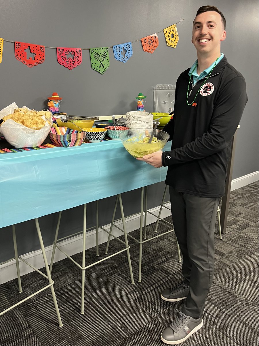 AcadiaInsurance's tweet photo. Syracuse understood the Cinco de Mayo assignment — food, connection, and team bonding, with non-alcoholic margaritas keeping things festive for all. 🌮 Reflecting the kind of culture we’re continuing to build across Acadia — grounded in connection and shared experiences. https://t.co/mFe7rHydJr