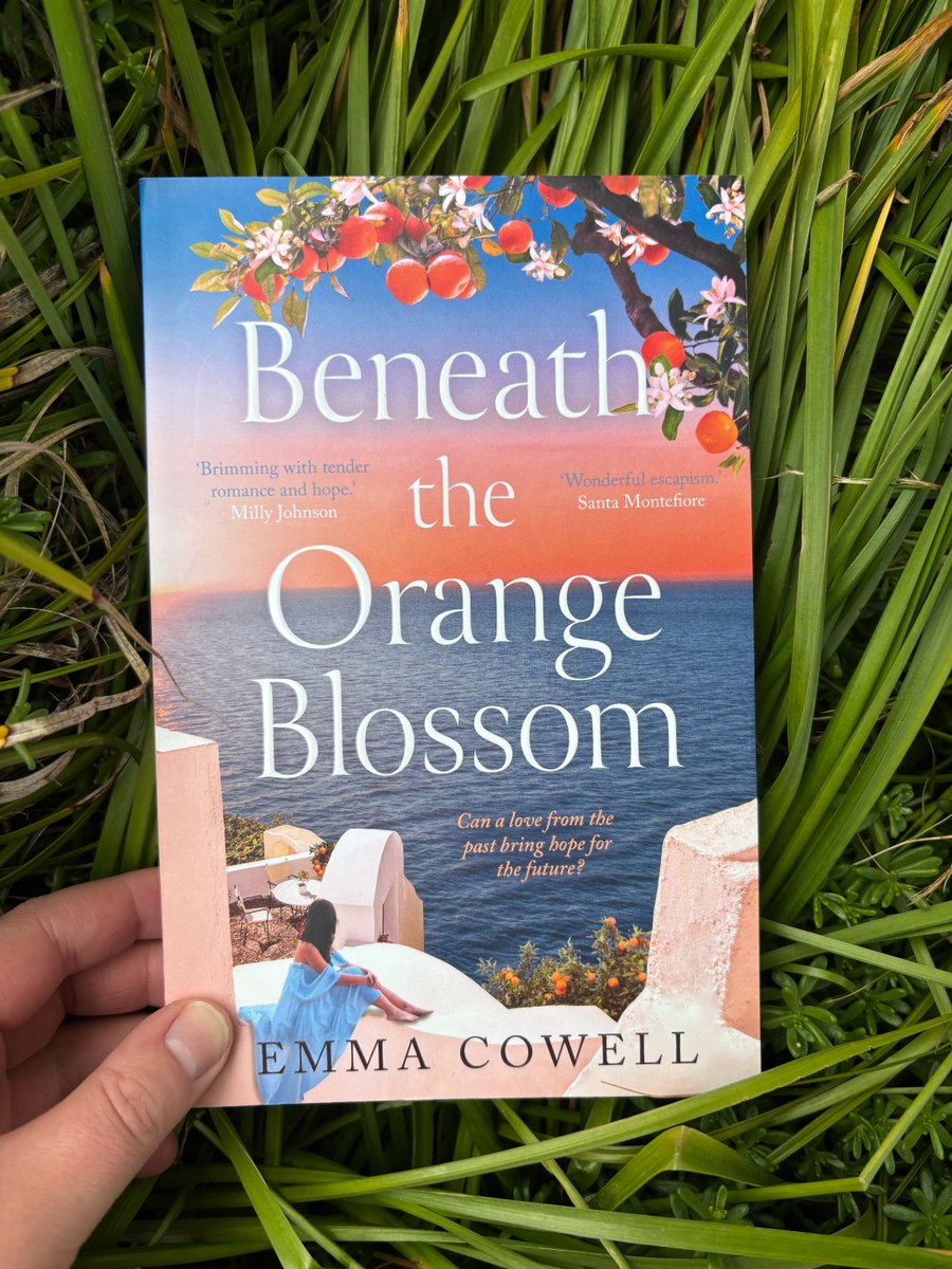 Avon Books UK tweet media