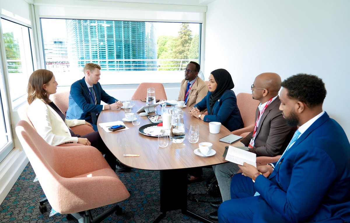 KhadijaMakhzumi's tweet photo. I held a productive meeting in Geneva with Eleanor Sanders to discuss strengthening cooperation between the Federal Government of Somalia and the United Kingdom on human rights and institutional development.

I expressed my appreciation for the United Kingdom’s continued partnership and support, particularly for the Ministry of Family and Human Rights Development. Our discussions also highlighted Somalia’s recent progress in advancing human rights, including the establishment of the Independent National Human Rights Commission and the landmark agreement signed with the Office of the United Nations High Commissioner for Human Rights in Geneva. 🇸🇴🇬🇧