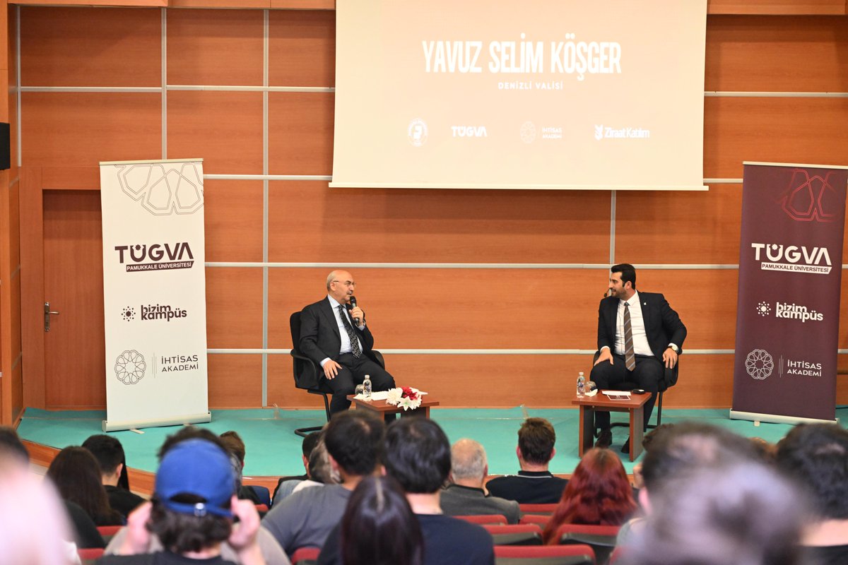 DenizliValiligi's tweet photo. 📌 Valimiz Sayın @yskosger, Türkiye Gençlik Vakfı (TÜGVA) Üniversite Koordinatörlüğü tarafından hayata geçirilen “İhtisas Akademi Denizli” programına katılarak üniversiteli gençlerimizle bir söyleşi gerçekleştirdi. 

📌 Program kapsamında “Siyasal İletişim ve Kamu Diplomasisi” alt başlığında öğrencilerle bir araya gelen Sayın Valimiz, kamu yönetimi, iletişim ve diplomasi alanındaki deneyimlerini paylaşarak gençlerin sorularını yanıtladı.