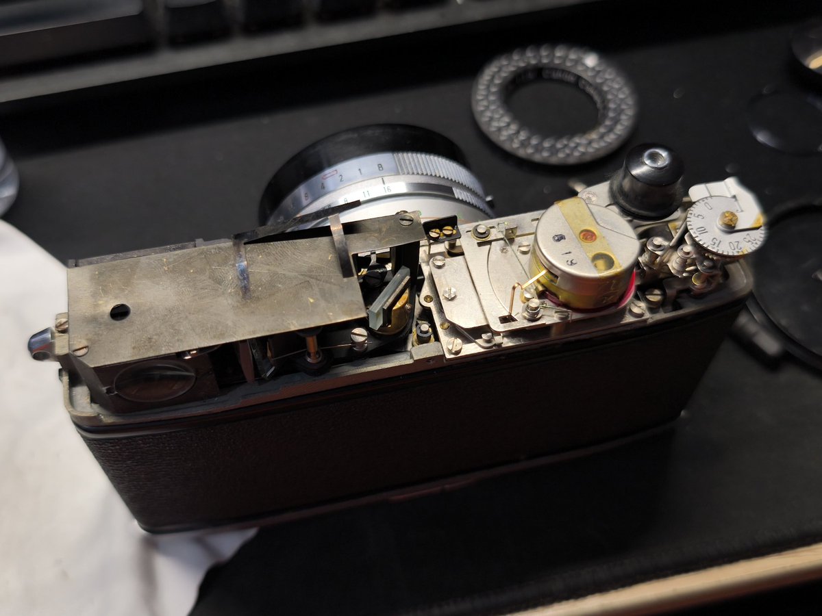 I brought this camera's ~65 year old Selenium light meter cell back to ...