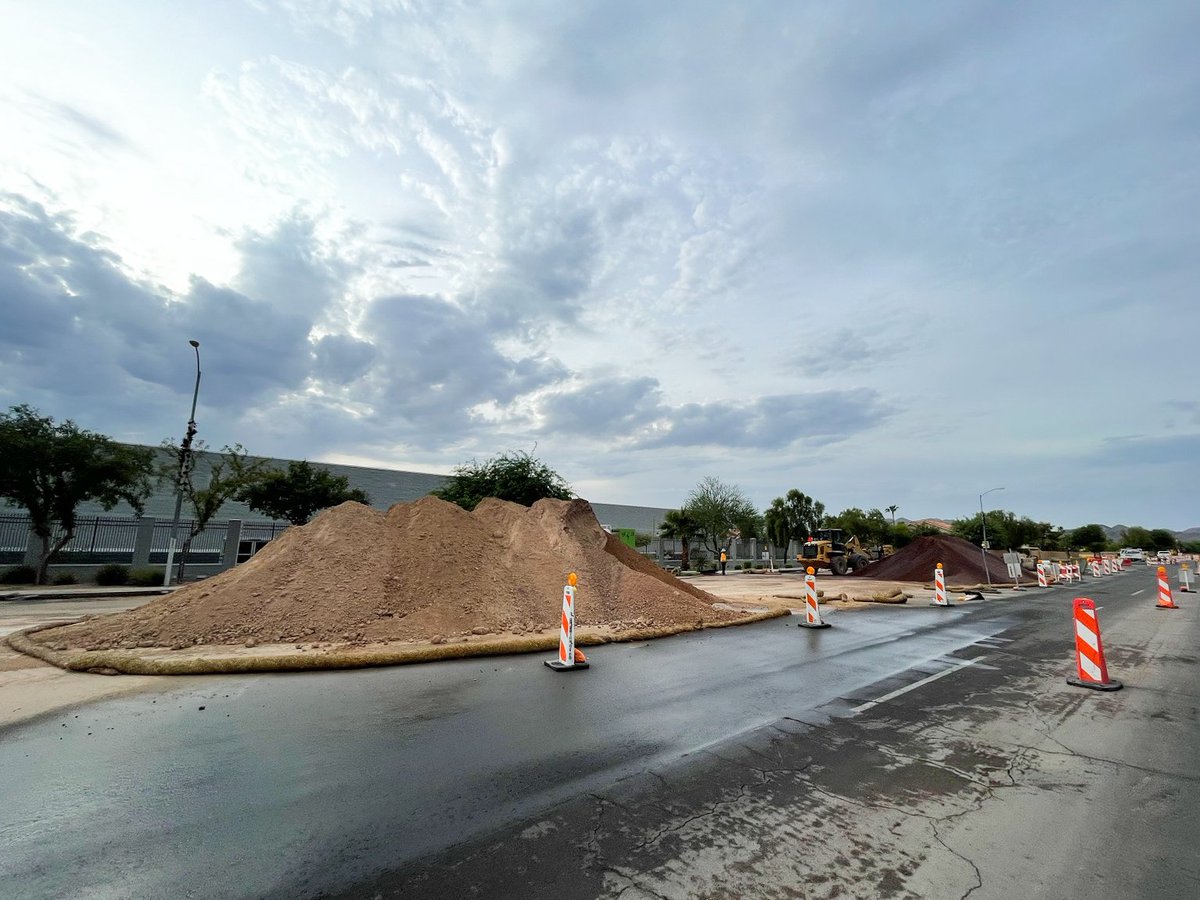 Stanley_Group's tweet photo. #StanleyProjectSpotlight - In cities like Phoenix, where rapid growth and extreme heat are the norm, sewer systems are often pushed beyond their original design capacity.

In Maricopa County, Stanley led design and construction management for this @PHXWater project, upgrading more than 3,200 feet of aging sewer line while minimizing disruption to surrounding neighborhoods.
