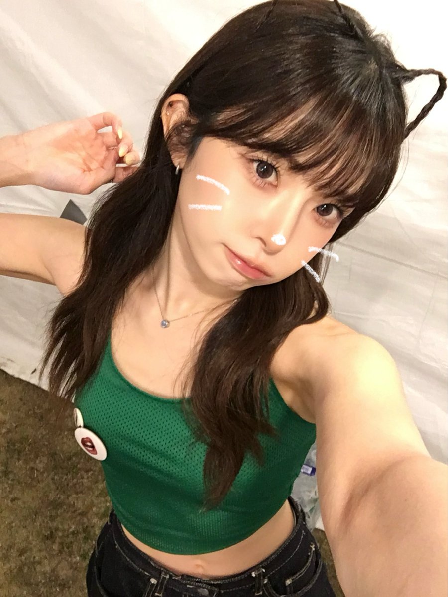 ୨୧ tweet media