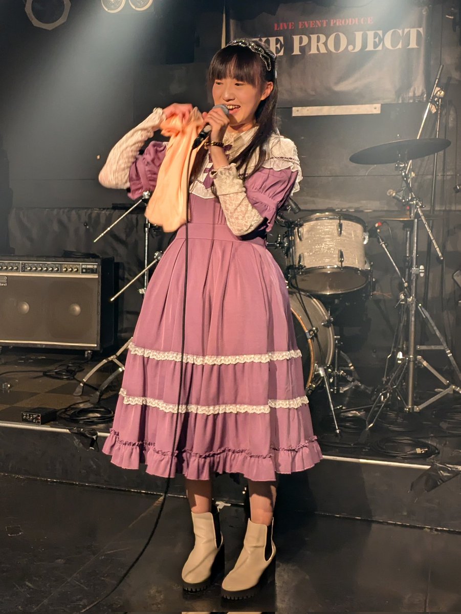 horihide0107's tweet photo. あんちゃんのステージ明らかに変わってきた✨

歌はもちろんだけど、最近はダンスパフォーマンスが本当に最高❗
ステージ全体を使って歌いながら軽やかに舞う姿から目が離せない🎶

客席から思わず漏れる感嘆の声が聞こえてきたよ☺️嬉しい🫶

#ホワイトヴェール
#杏菜
#鶴見GIGS
#EYEPROJECT https://t.co/NmTU6eRUeV