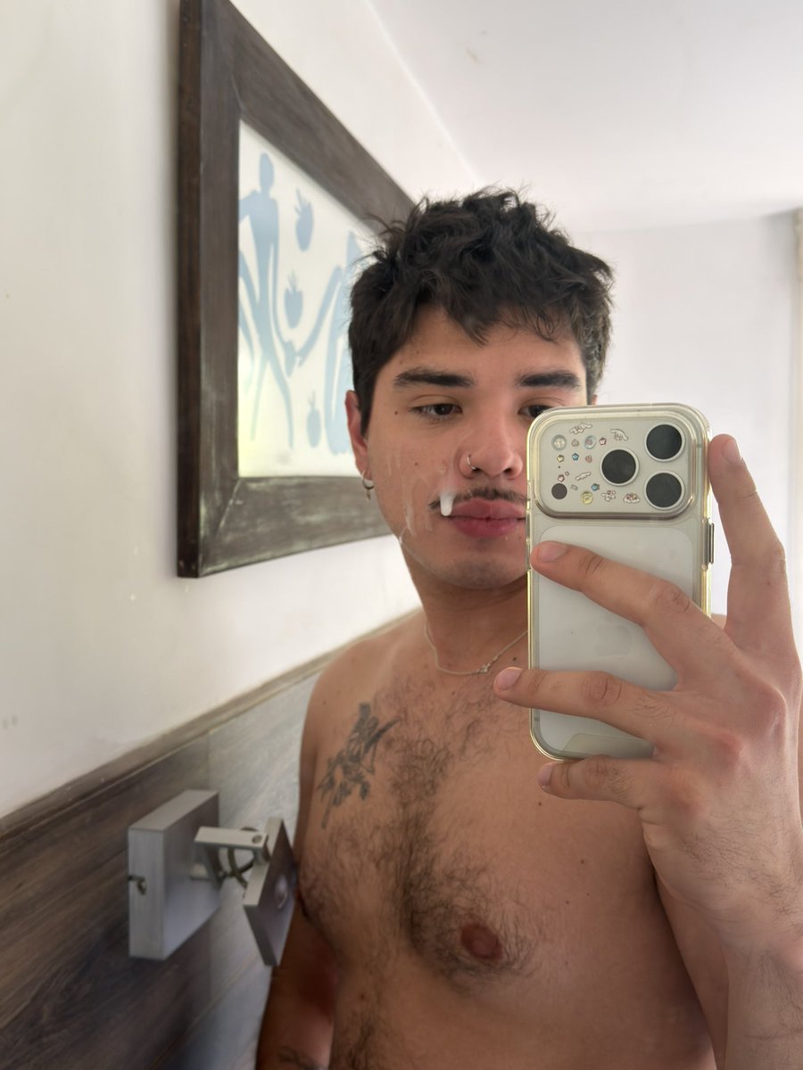 emolio tweet media