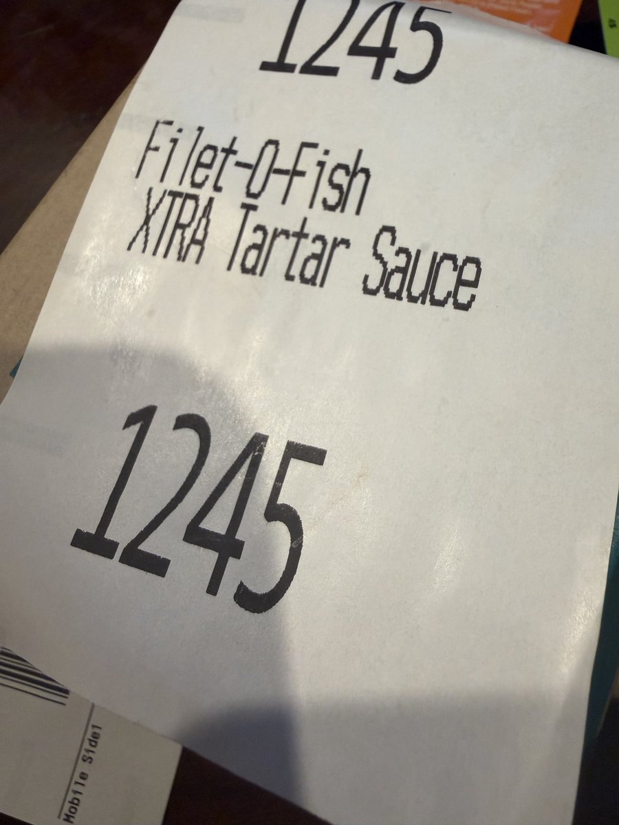 MQueensGirl's tweet photo. @McDonalds what part of this McChicken patty is a fish? And store 1170 located at 114-01 supthin blvd, queens, NY 11434 is not answering the phone. I paid $7.24 plus tax for a filet-o-FISH and I cannot go back to the store as I live over 30 minutes away. https://t.co/FP9vkZKY6r
