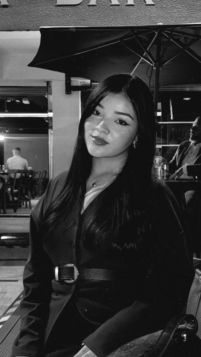 EMMA_BLOSSO's tweet photo. Nothing beats a beer on Saturday night… 🍺
#girl #beautiful #aesthetic #baddie #OnlyFansGirl https://t.co/eTgTrlkSda