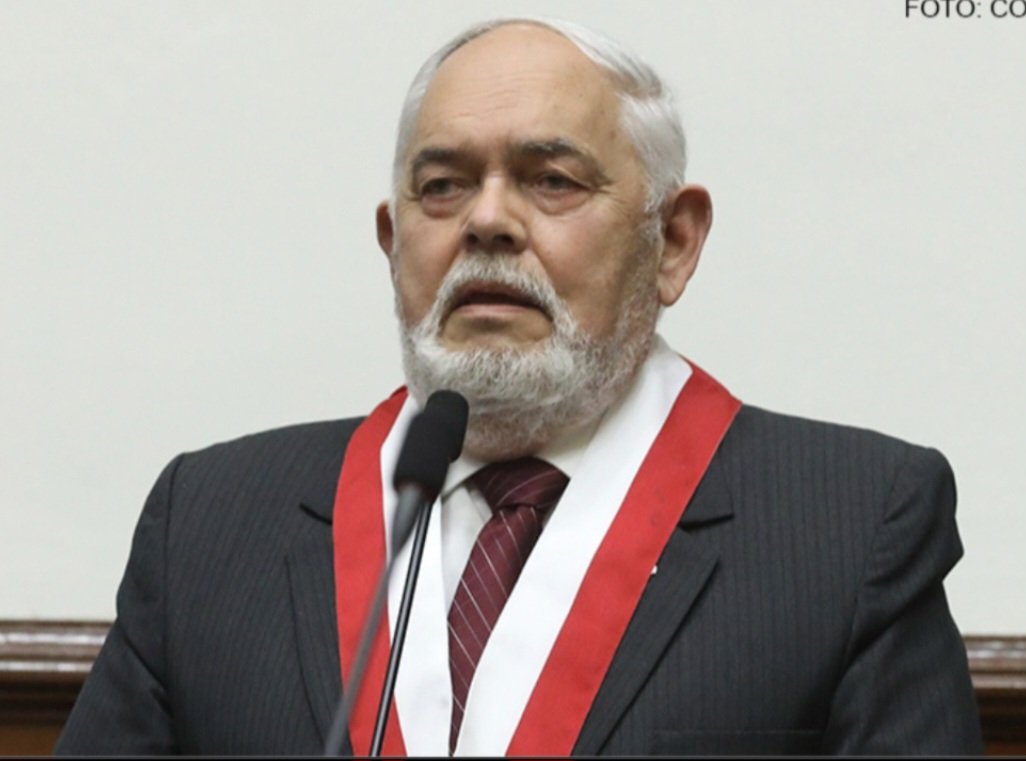 ¿Estamos Todos de acuerdo en que Jorge Montoya es uno de Los Congresistas Más bruto Y Nefasto 
De Nuestra historia Congresal???

Amigos tuiteros. ¿Q opinan? Los leo