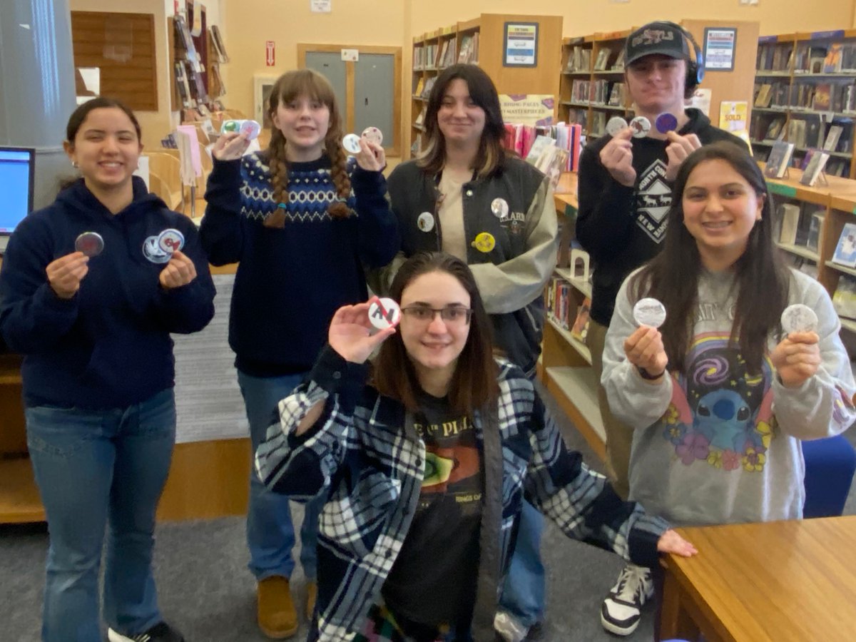 TimberlaneHS's tweet photo. The TRHS Library supported Mental Health Awareness Week by hosting a variety of activities and events throughout the week. Students and staff took part in button making, created mini bookshelves and crafted sun catchers, along with other calming activities like coloring. https://t.co/9CQGML7PAN