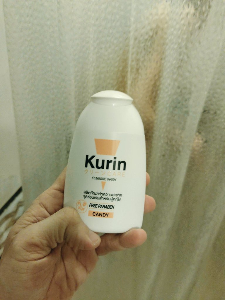 Ken_M2F's tweet photo. มีสบู่กลิ่นใหม่ กลิ่น Candy 🍬
ยี่ห้อ Kurin มาให้เธอลอง
แต่แทนที่ผมจะเป็นฝ่ายได้ดม 😶
กลายเป็นเธอได้ดม Candy ผมแทน 😚
#หมอนวดชาย #นวดอีโรติก #นวดบีทูบี https://t.co/mUf9ZWQjEP