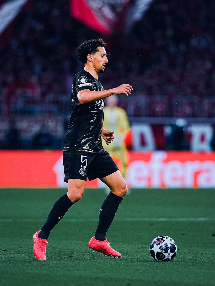 PSG_inside's tweet photo. 🔝 Marquinhos est devenu à Munich le Brésilien au plus grand nombre de matches disputés en #UCL ! 🇧🇷❤️💙 https://t.co/AUTDR5JuMM