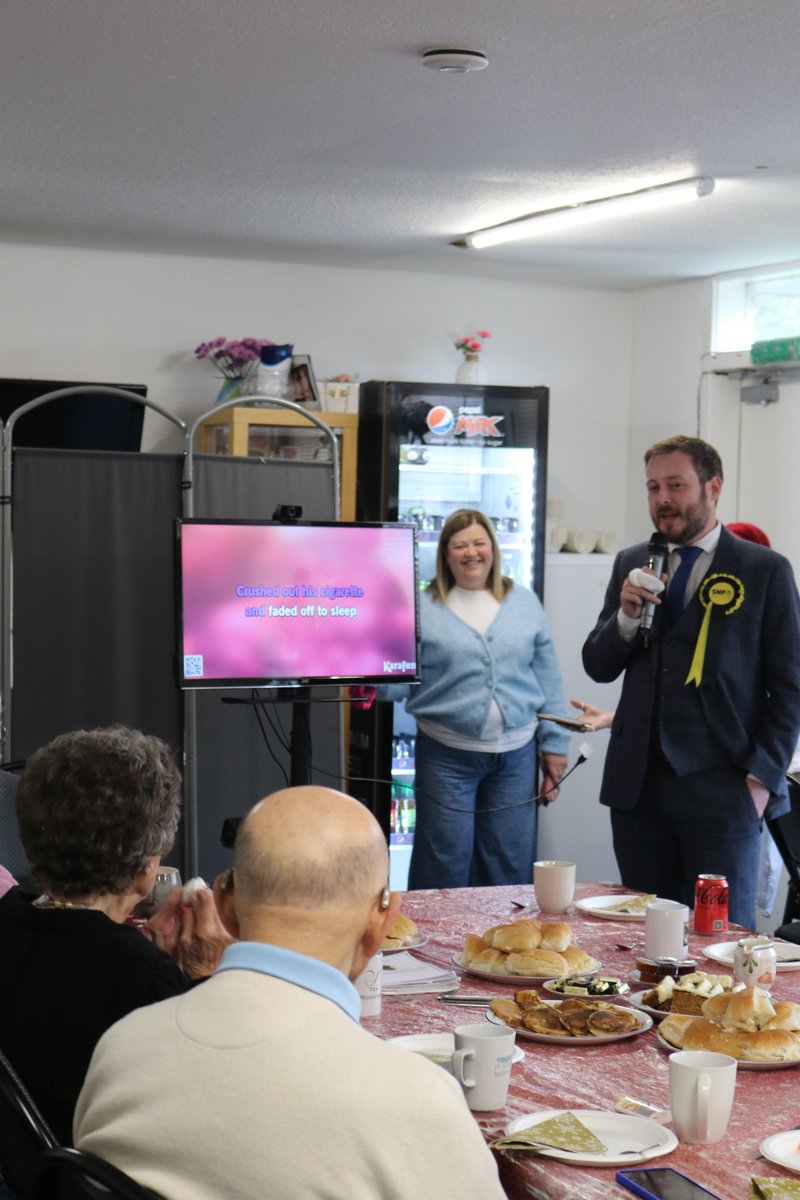 One of the more interesting stops today, Karaoke at the Auld Stonehouse Cafe with <a href="/theSNP/">The SNP</a> candidate  <a href="/AlexKerrSNP/">Alex Kerr</a>