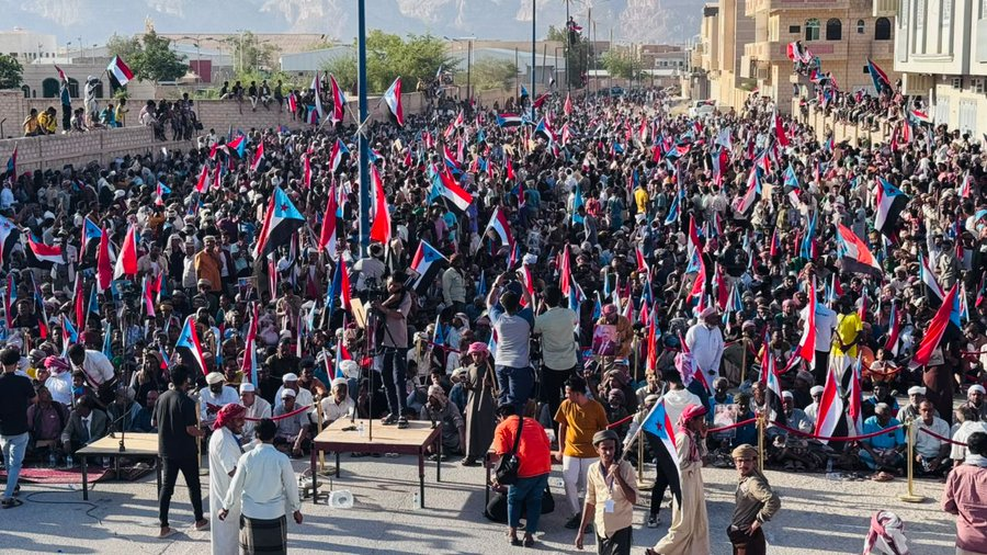 South24E's tweet photo. #BREAKING 

South24 Coverage: The mass rally begins in the city of Seiyun to celebrate the 9th anniversary of the "Aden Historic Declaration" and the founding of the Southern Transitional Council (STC) 

#south24 https://t.co/J7WQviyxdx