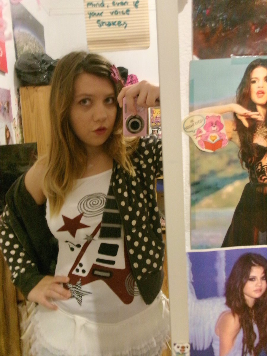 cadencescene's tweet photo. ♡ #cadencewishes ♡

[ #promotwt #tumblr #coquette #dollette #guitar #moothunt〃・ #aesthetic #pinterest #weheartit #girlytwt #moothunt #pinktwt #diarytwt #musictwt  #grunge #rockstargf ] https://t.co/RRKdR74xif