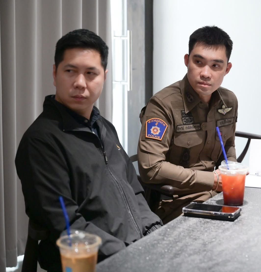 #เทศบาลนครเชียงใหม่ ประชุมหารือร่วมกับกลุ่มกราฟฟิตี้ เพื่อสร้างสรรค์พื้นที่เมือง เดินหน้าปรับภูมิทัศน์เมือง จัดระเบียบพื้นที่ และเตรียมความพร้อมมุ่งสู่การเป็นมรดกโลก 

รายละเอียด : cmcity.go.th/News/33616-%E0…

#เชียงใหม่