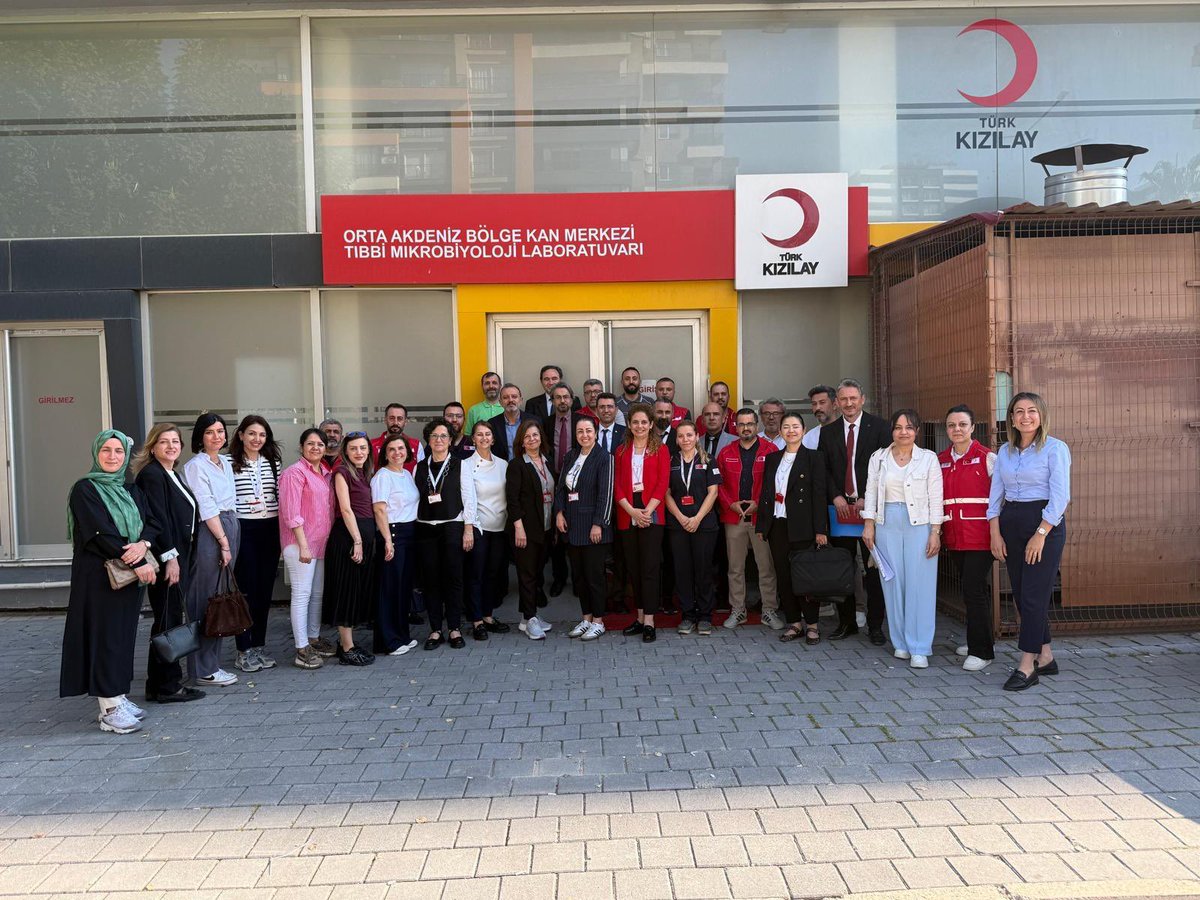KanverKurumsal's tweet photo. Orta Akdeniz Bölge Kan Merkezi ve bağlı Merkez Laboratuvarımızı ziyaret ederek saha çalışmalarını yerinde değerlendirdik.

Ekiplerimizle bir araya gelerek yürütülen faaliyetleri değerlendirdik

Birlikte daha güçlüyüz. ❤️🩸 https://t.co/ayy8j54wzN