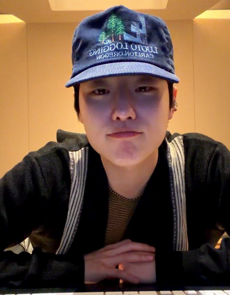 kkeueng2's tweet photo. 삐졋나? https://t.co/YnyqhILNNN