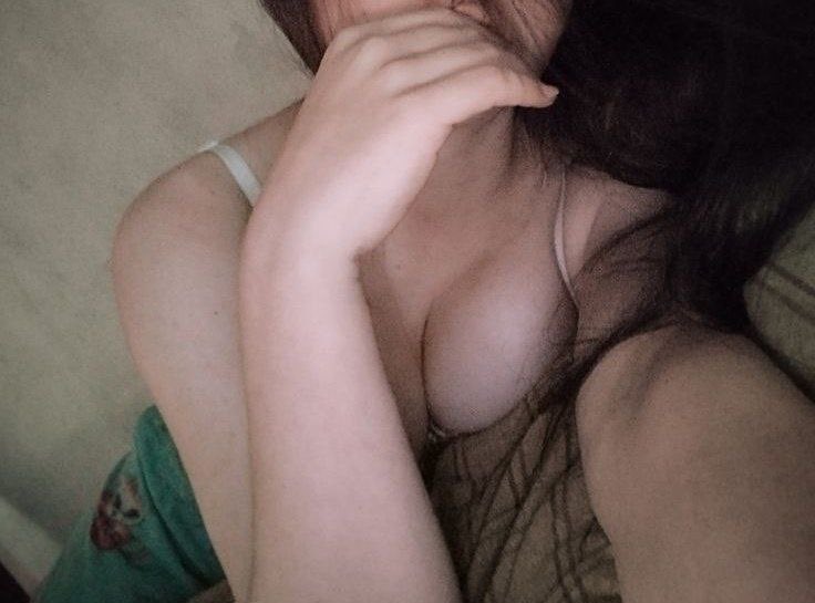 cowo risih ga sih kalo cewe nya agresif? dan selalu minta mulu pdhal ya.. udah berkali-kali 🥺