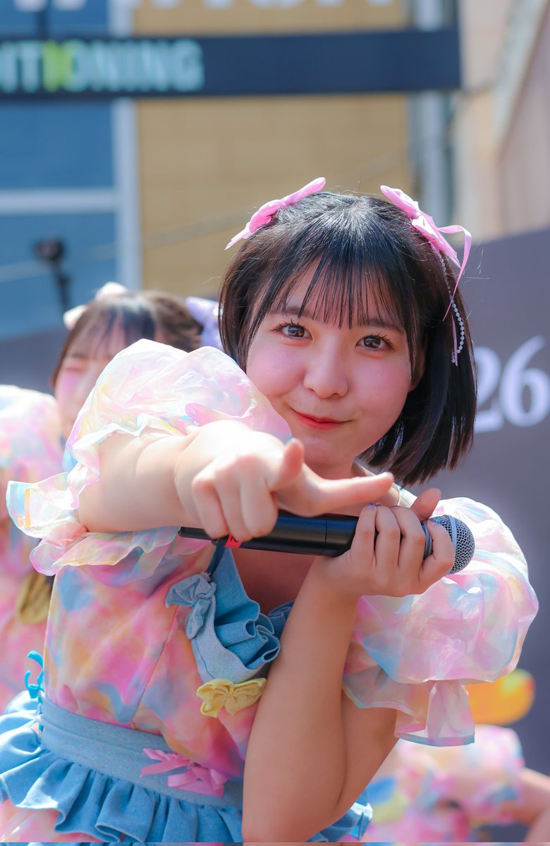 ななな tweet media