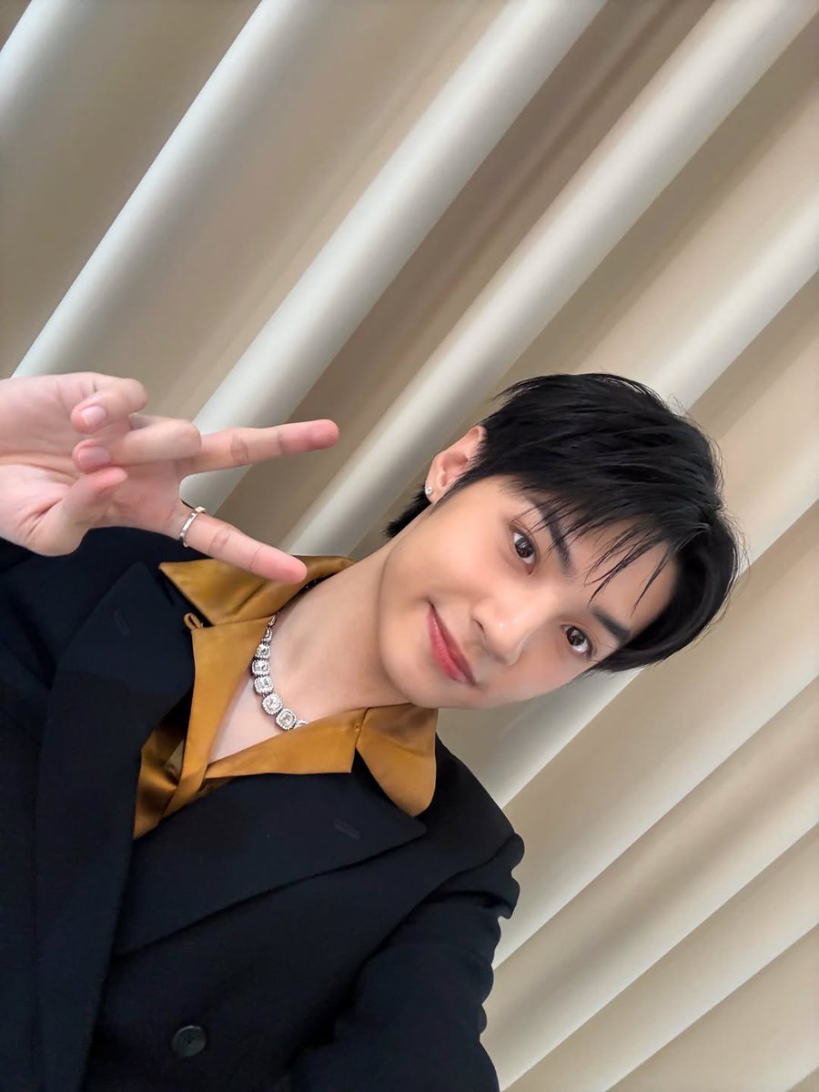 Update KBoys tweet media