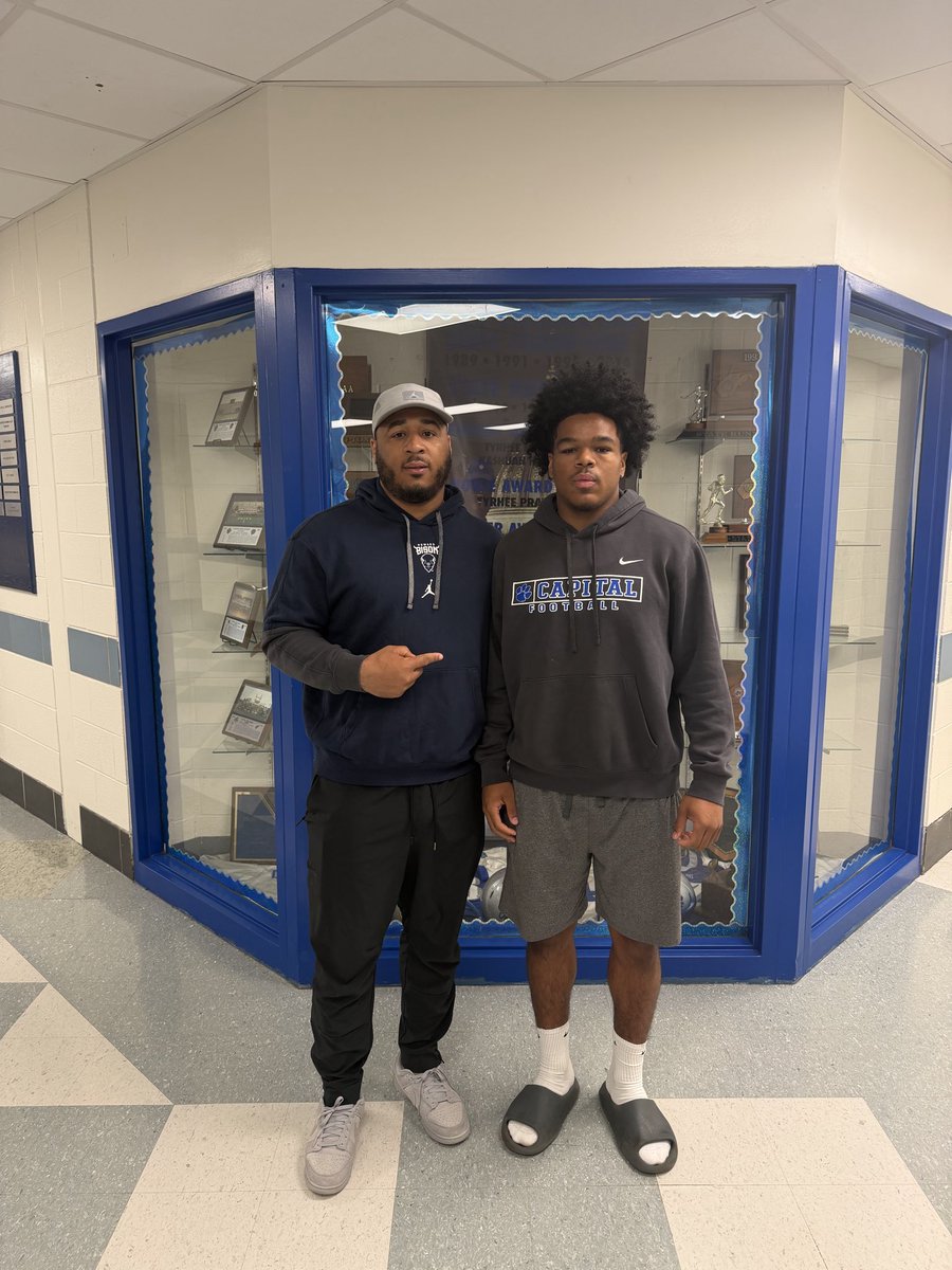 drobjr1's tweet photo. #AGTG Extremely blessed to receive my 11th D1 full ride scholarship offer from @HUBISONFOOTBALL 
@Coach_DJHill 
@tmorris301 
@304TuranRush 
@ALNK_pacman 
@GordonCohagan 
@PrepRedzoneWV 
@CoalfieldsCo 
@RecruitCapital https://t.co/Ken2234aRq