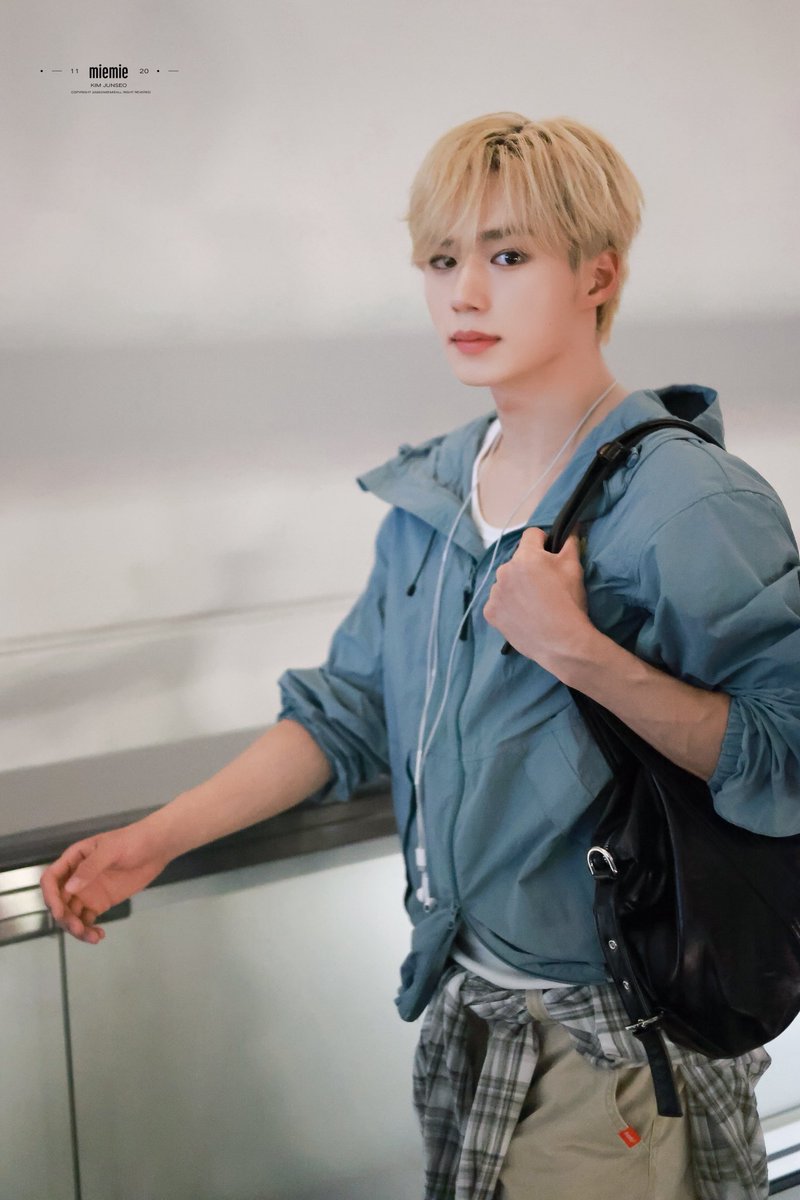 miemie1120js's tweet photo. 20260507 HND
#김준서 #준서 #JUNSEO
#ALD1                   
#알파드라이브원             
#ジュンソ https://t.co/y7WQOpGKUc