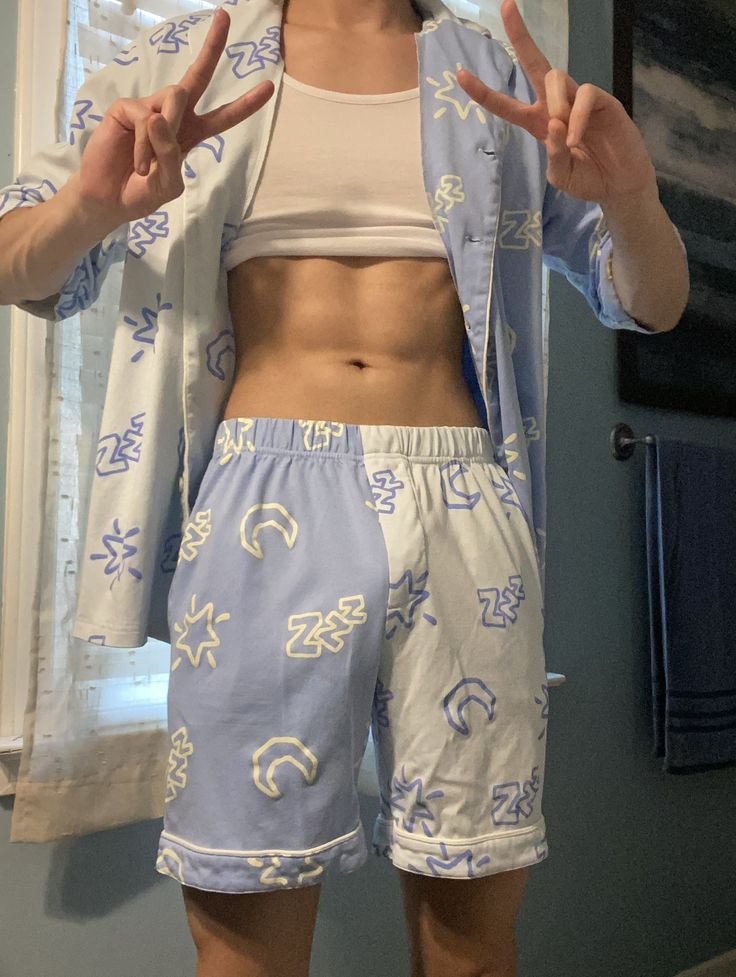 gloryhunted's tweet photo. ᅠ

📲 the reader*

My pajamas are cute, 
Right?

ᅠ https://t.co/8i61J6IyCE