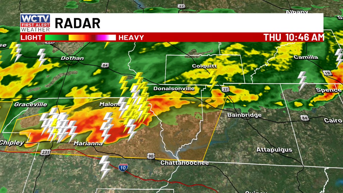 robnucatola's tweet photo. Wind Gusts and Hail with these storms N of Marianna moving E and heading towards Decatur in the next hour. #STORMScoming https://t.co/9X2TbCPcy2