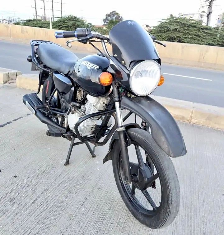 Eng_Matarra's tweet photo. BOXER BM 🔥🔥

REG" #DGH

▪️Cc. 125
▪️Gear 5
▪️Engine safi
▪️Starter inapiga
▪️Haijawahi kufanya boda
▪️Full Documents ✅️

#BEI - Tshs. 1,180,000/=

IPO DAR (Mikoani Tunasafirisha)

Hii ni sawa na Private jet yako popote unaenda

CALL/WHATSAPP-0719542184 https://t.co/gr0Lc17PRB