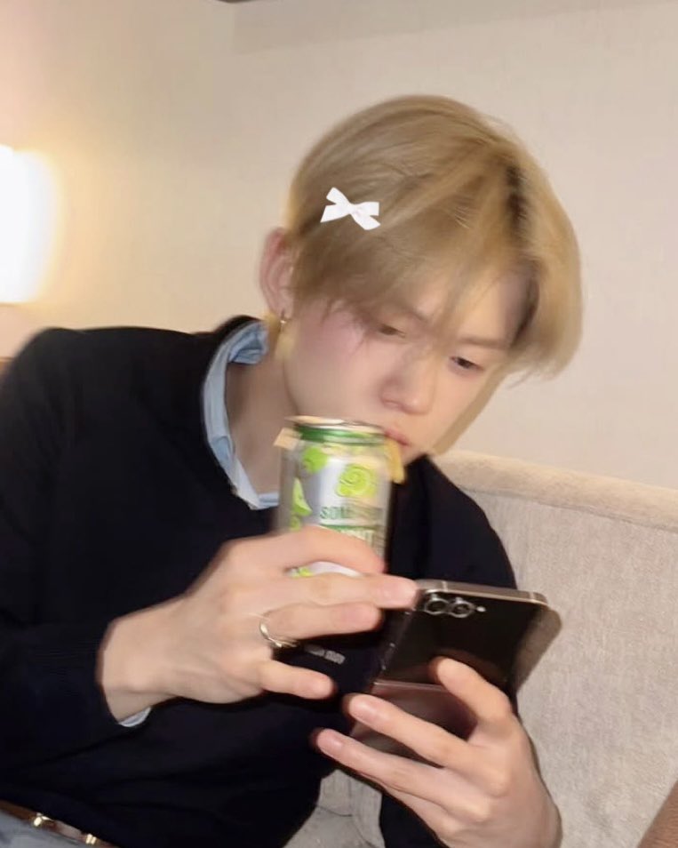 ⋆ 준이 ໒꒱ྀི 𖤐 tweet media