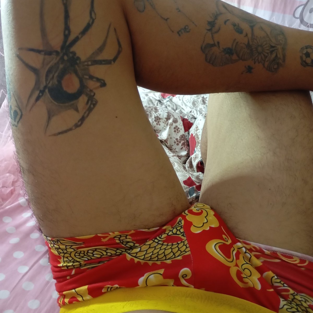 ShanLay1126767's tweet photo. ပင့်ကူကြီးကြီးပဲ🤭🤭 https://t.co/cM6b3G8C4F