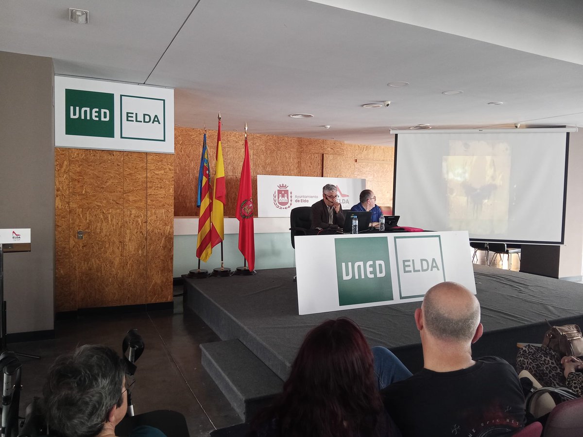 UNEDELDA's tweet photo. Gran éxito en la #UNED con Paco Escudero y su novela "Diaboli Consilium" 📖✨ Un thriller policial con tintes de terror e investigación histórica en el @MuseoCalzadoESP .
¡Gracias por vuestra asistencia! 🤝
https://t.co/QYCCndEerq
 #Cultura #Elda https://t.co/uhJ2yiCAJb