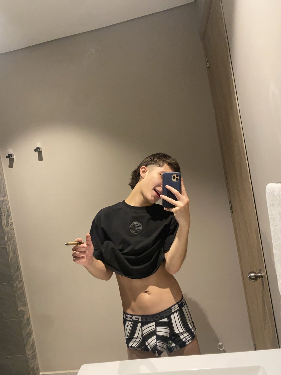 Noah_kill10's tweet photo. 🙈… https://t.co/eJ3RcgMD0v