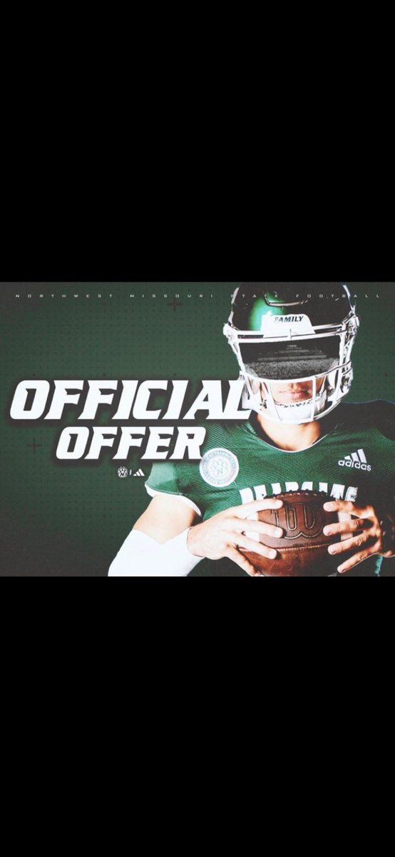 ShiftyZay19's tweet photo. I am blessed to receive my first official offer from Northwest Missouri State University💚🤍 @thoilman14 https://t.co/X2L05s9OLi
